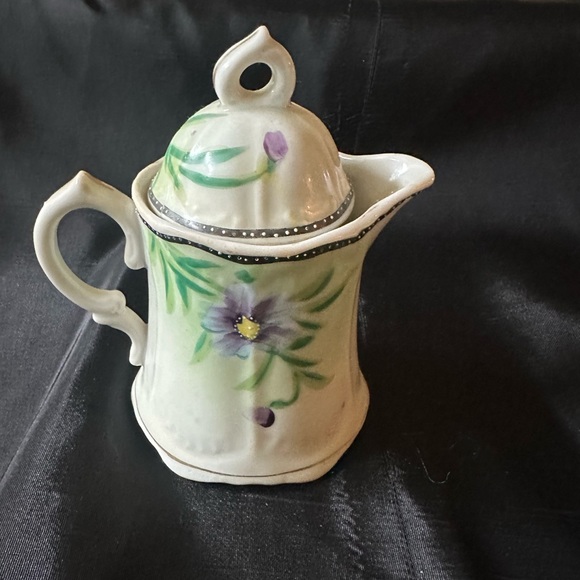 Vintage Nippon Creamer w/Saucer - Picture 2 of 12